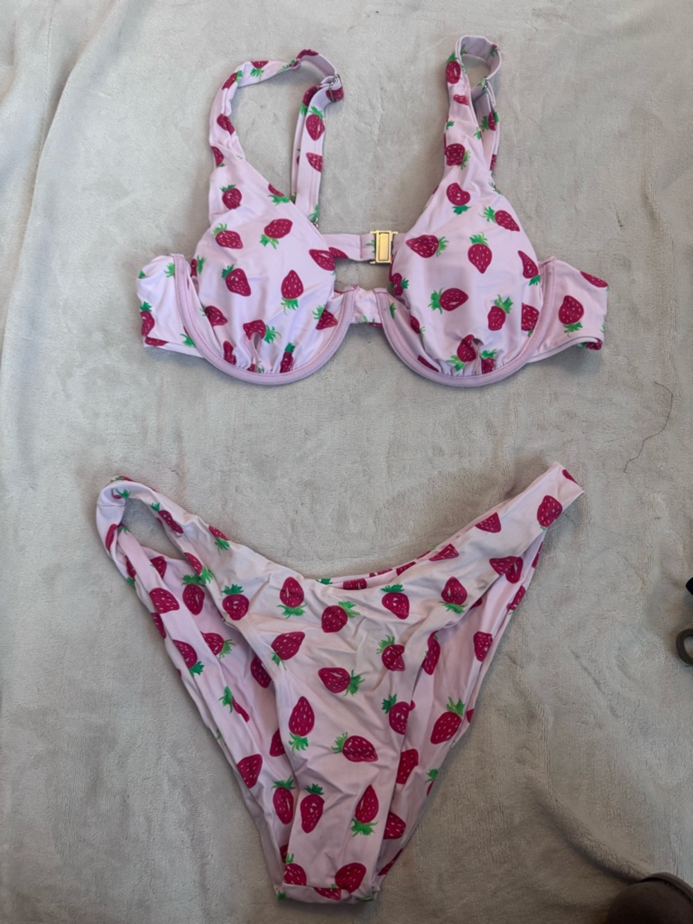 Women’s Pink Strawberry Print Underwire Bikini Set